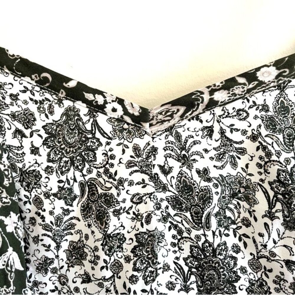 Torrid Black and White Floral Midi Dress - Picture 3 of 13